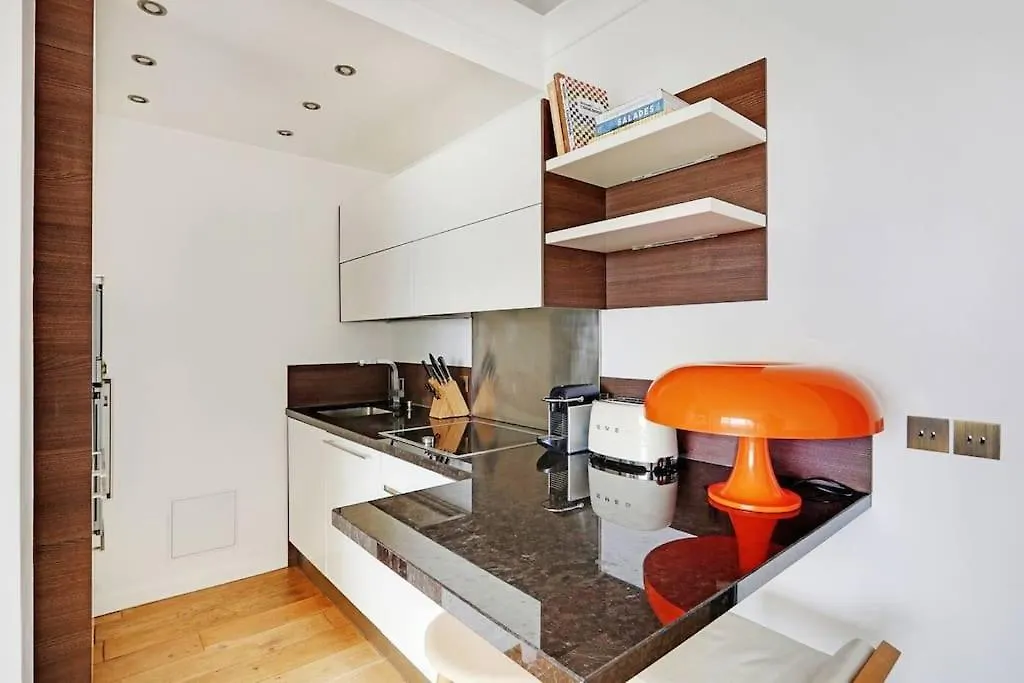Apartment Penthouse Champs Elysees, Vue Sur Tout Paris Et La Tour Eiffel France